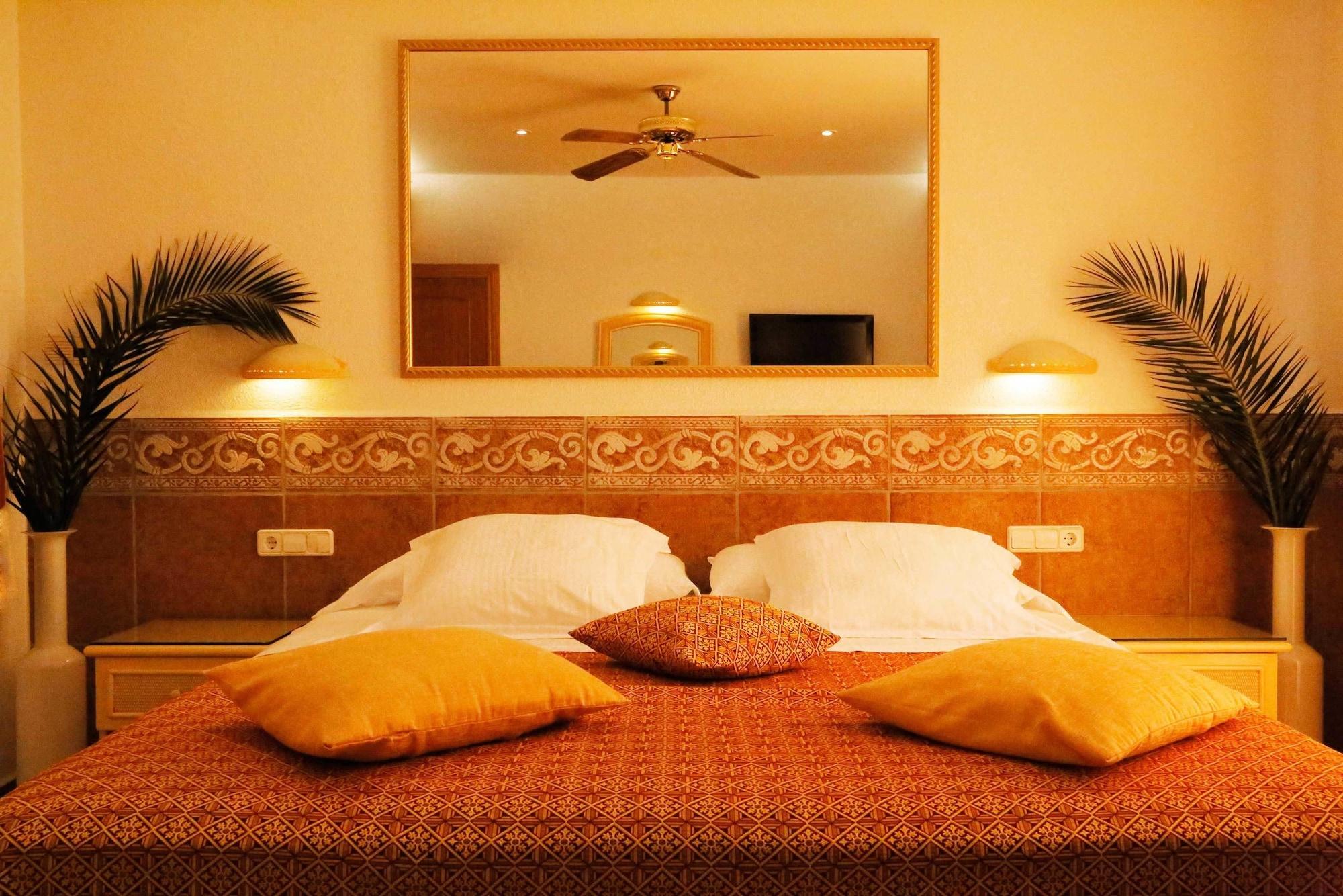 Hotel Vistabella Roses Luaran gambar